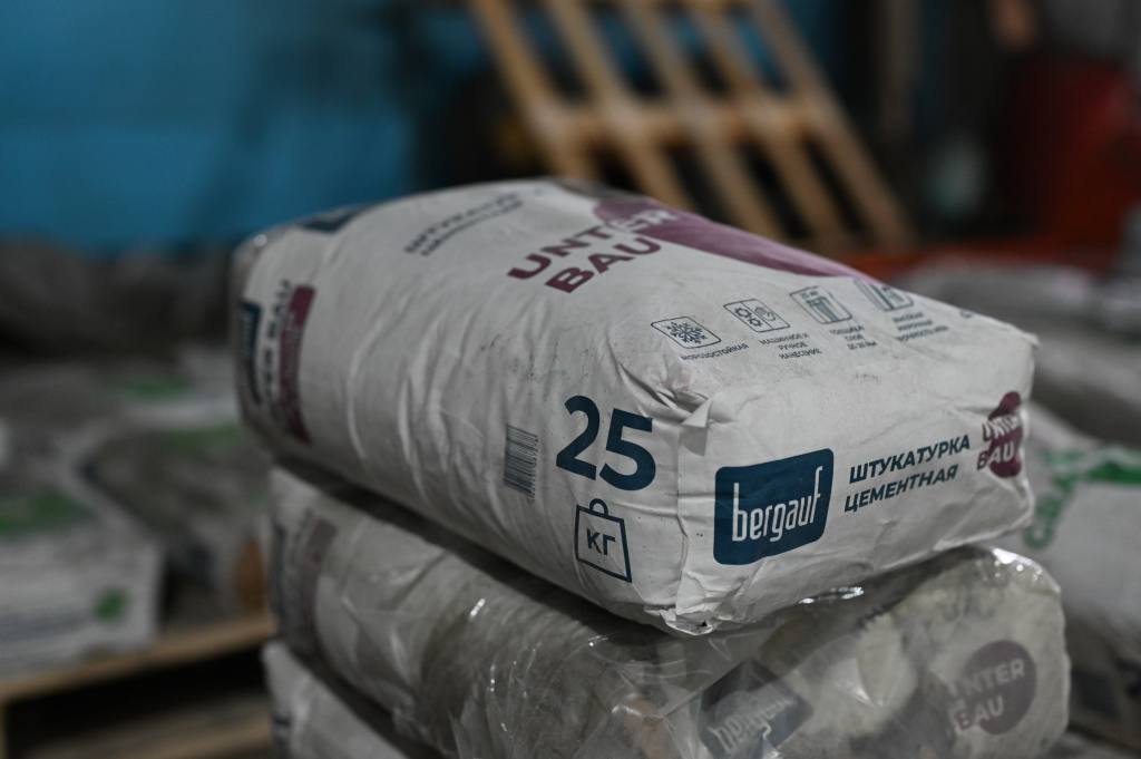 Рекомендации при нанесении штукатурки на потолок